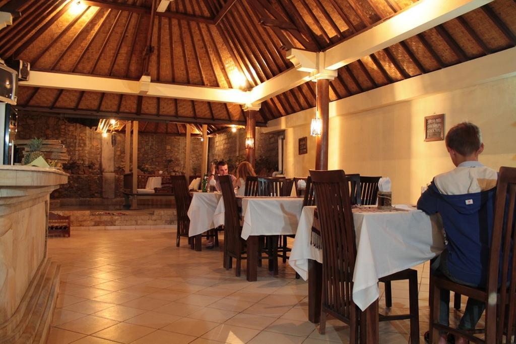 אמד Barong Cafe Bungalow And Restaurant מראה חיצוני תמונה